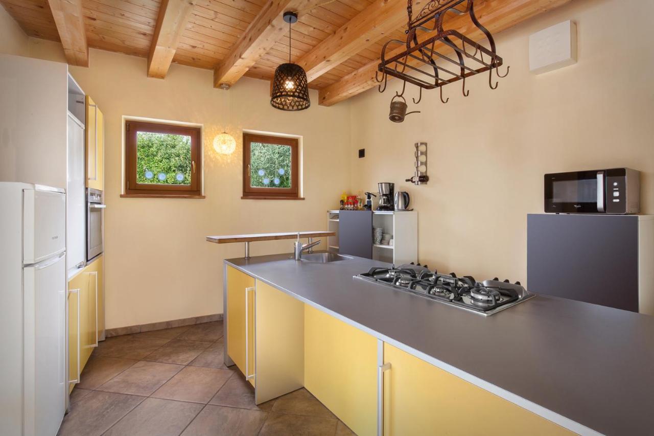 Villa Cipressi - Luxuri Lounge - Malcesine Exterior photo