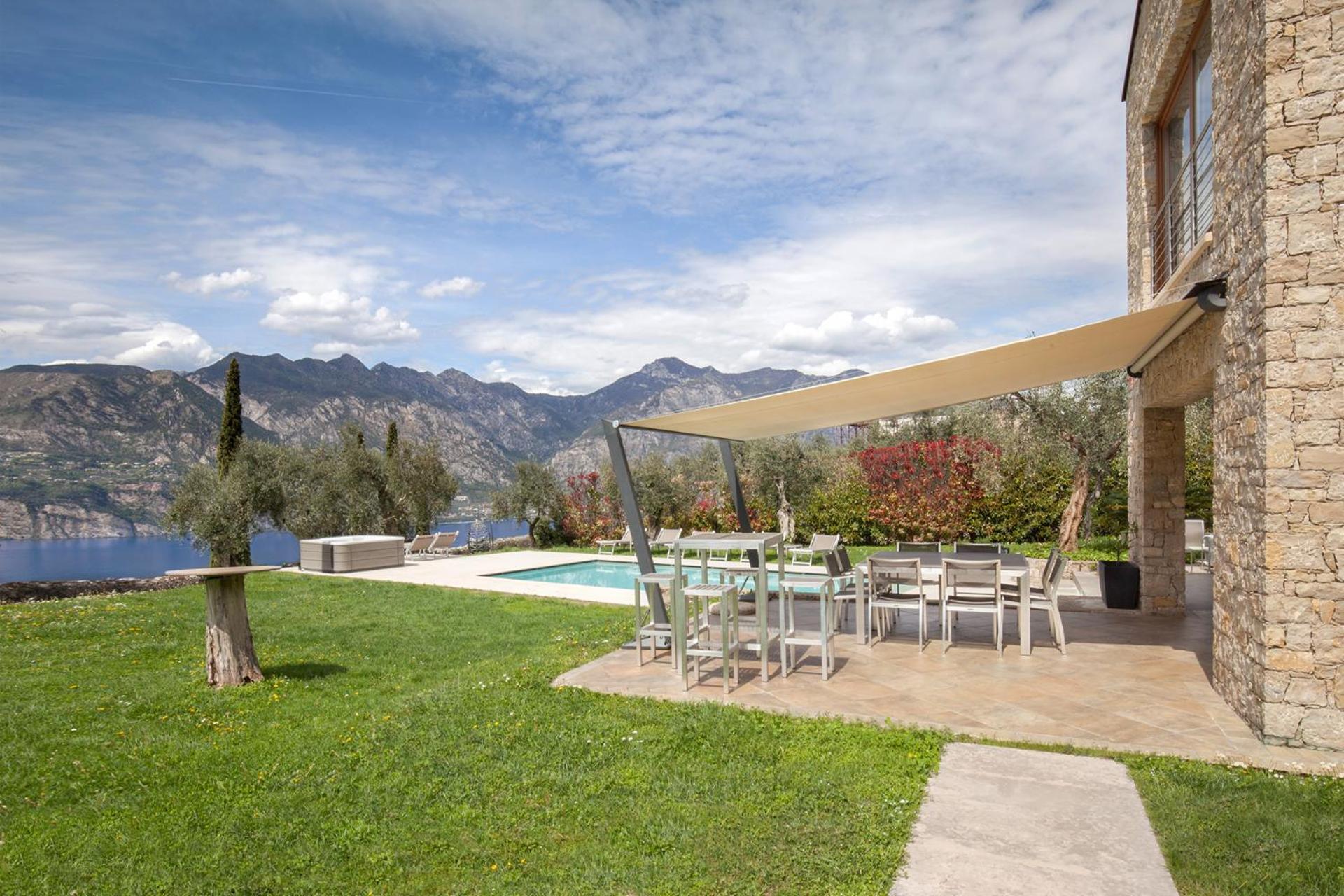 Villa Cipressi - Luxuri Lounge - Malcesine Exterior photo