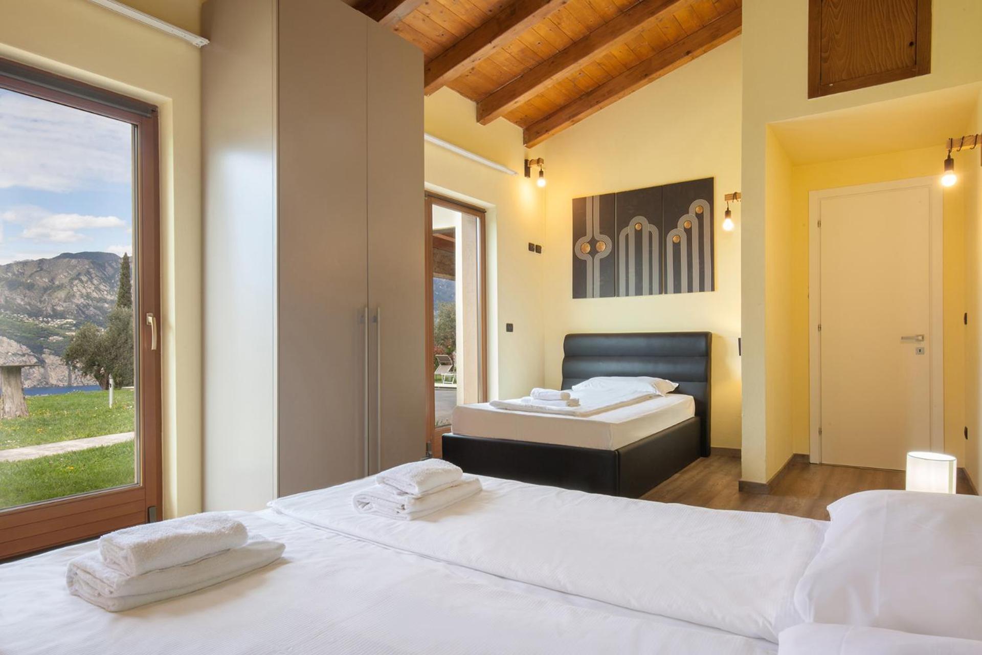 Villa Cipressi - Luxuri Lounge - Malcesine Exterior photo