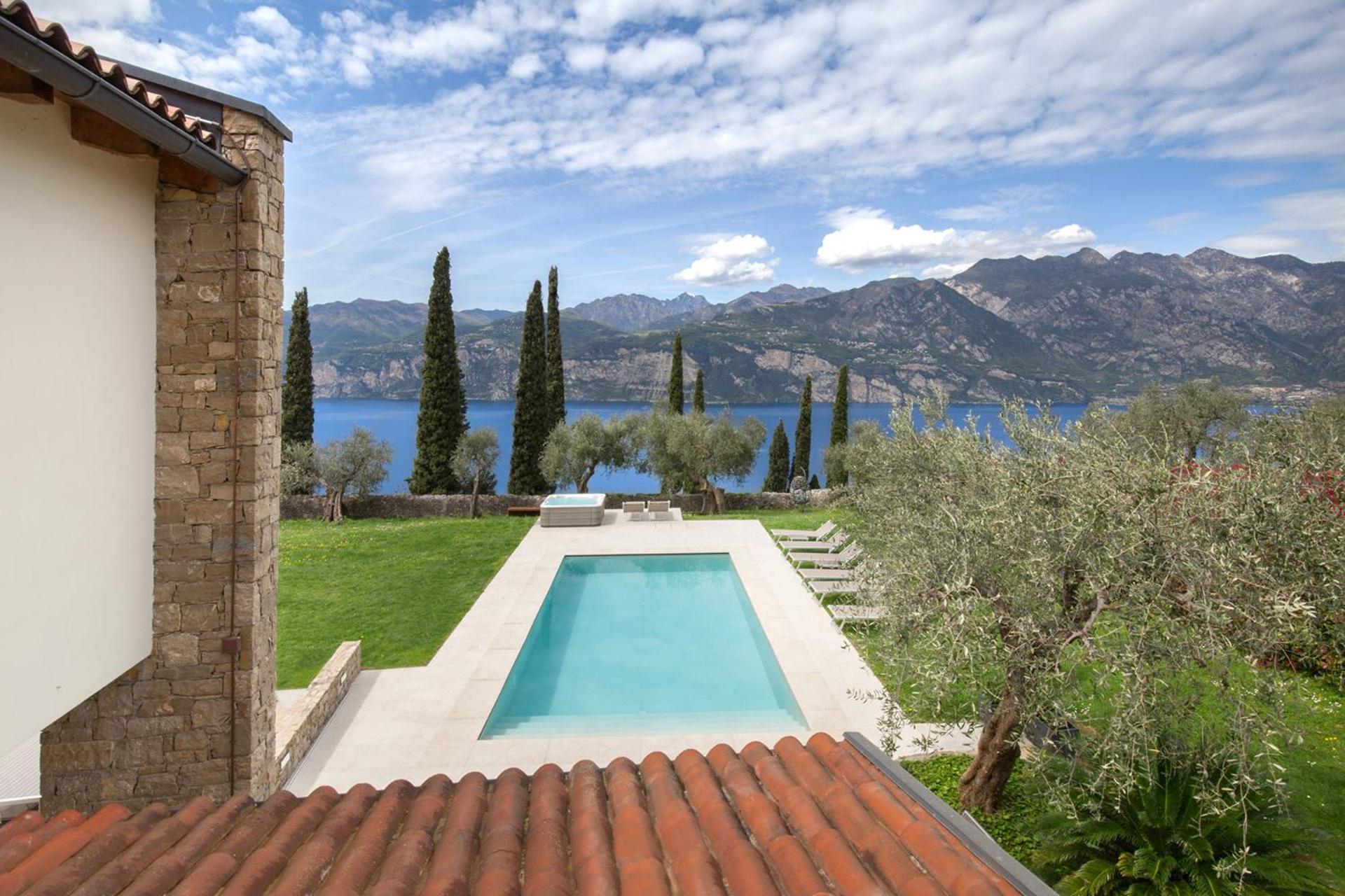 Villa Cipressi - Luxuri Lounge - Malcesine Exterior photo