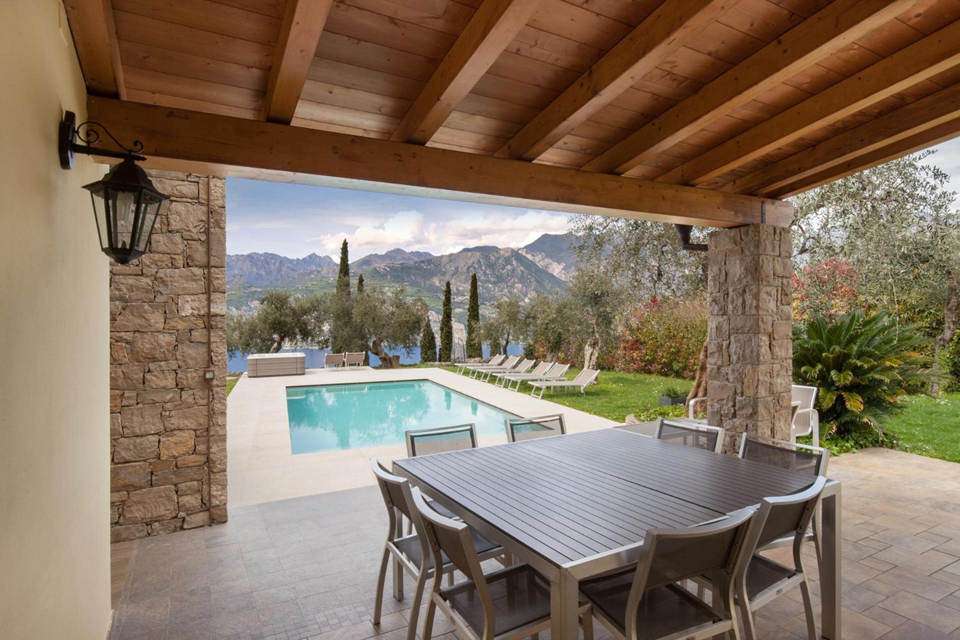 Villa Cipressi - Luxuri Lounge - Malcesine Exterior photo