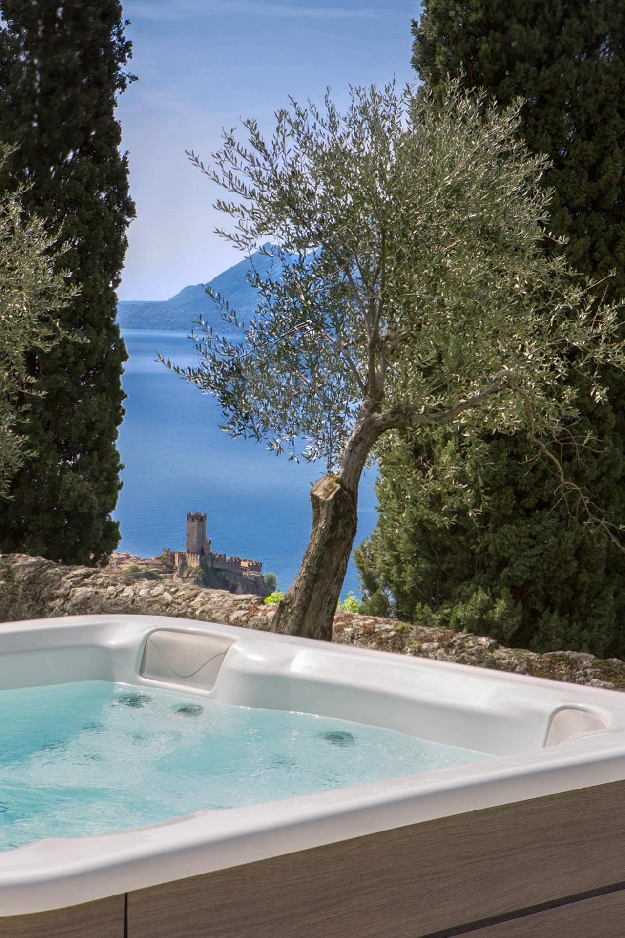 Villa Cipressi - Luxuri Lounge - Malcesine Exterior photo